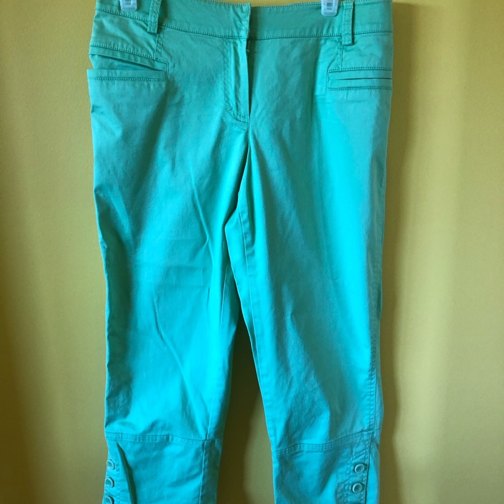 Women's Aqua Capris